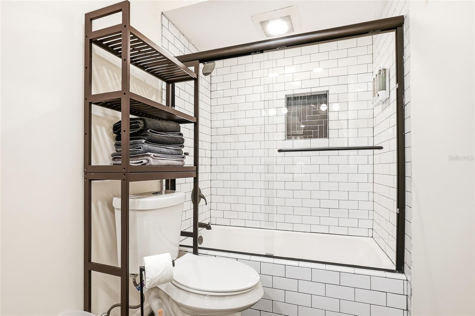COUNTRY PLACE UNIT 5 - Residential