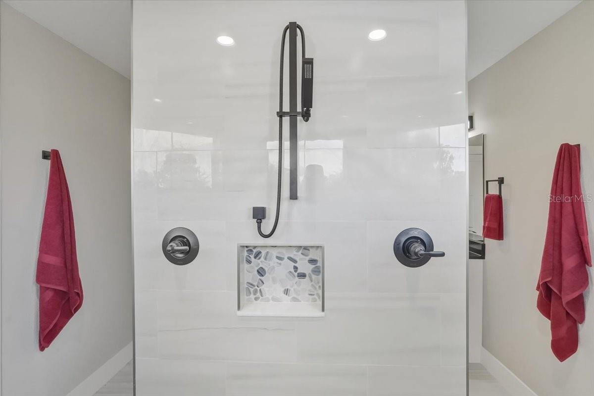 CLEARVIEW ESTATES - Residential