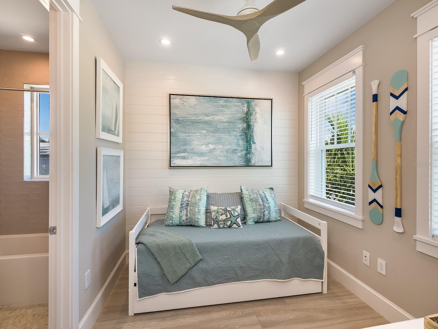 SHORE ACRES FOURTH ADD - Residential