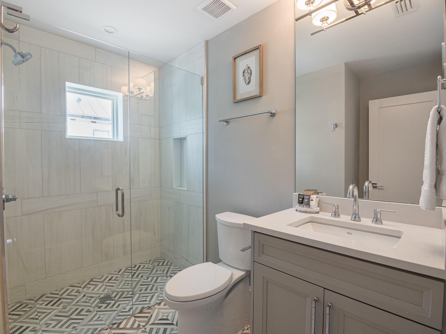 SHORE ACRES FOURTH ADD - Residential