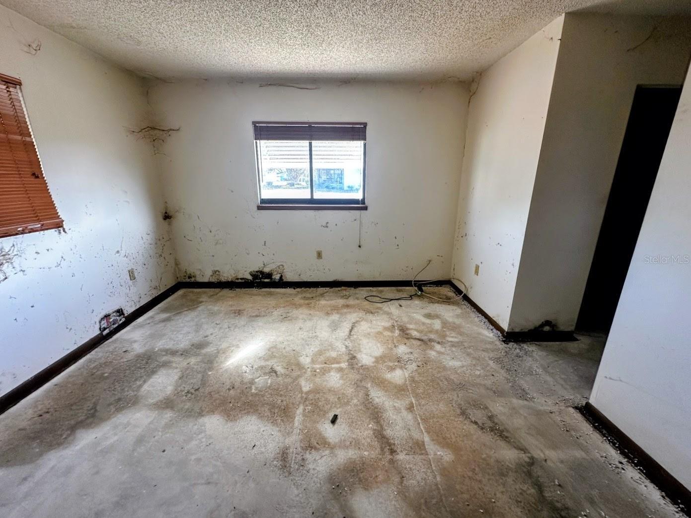 PINE RUN ESTATE - Residential