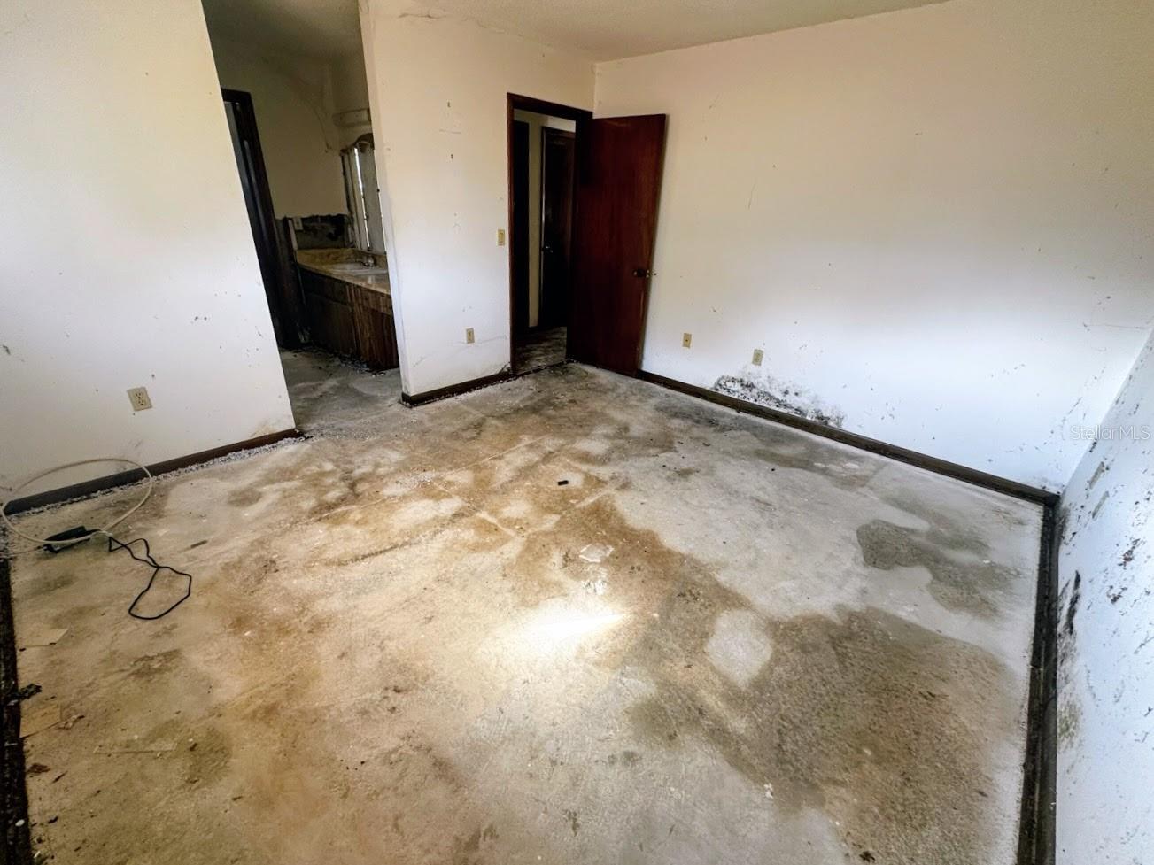 PINE RUN ESTATE - Residential