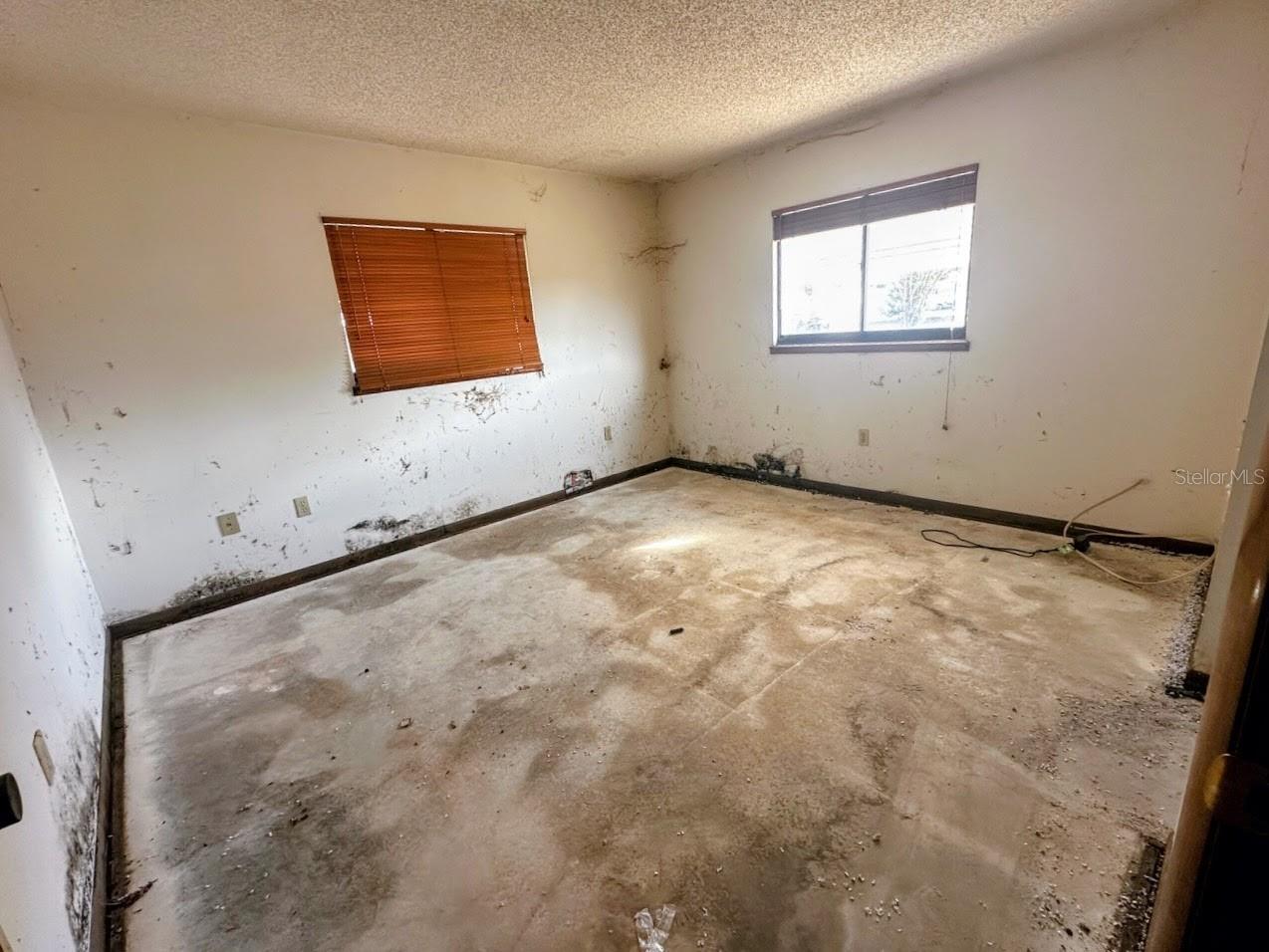 PINE RUN ESTATE - Residential