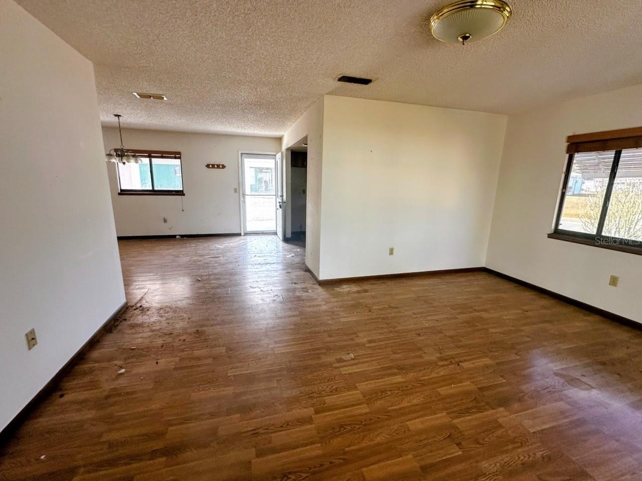 PINE RUN ESTATE - Residential