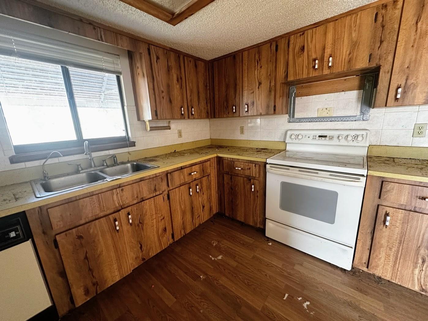 PINE RUN ESTATE - Residential