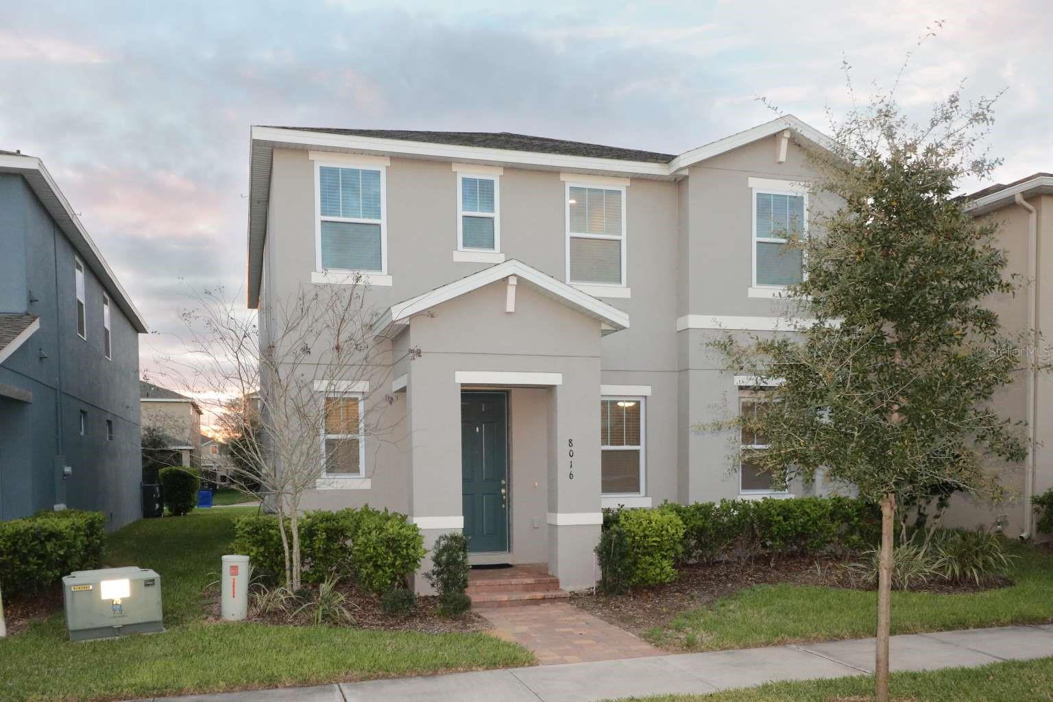 SUMMERLAKE GRVS - Residential