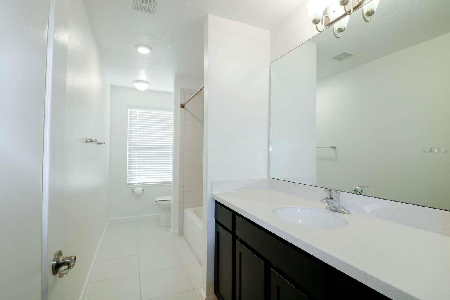SUMMERLAKE GRVS - Residential