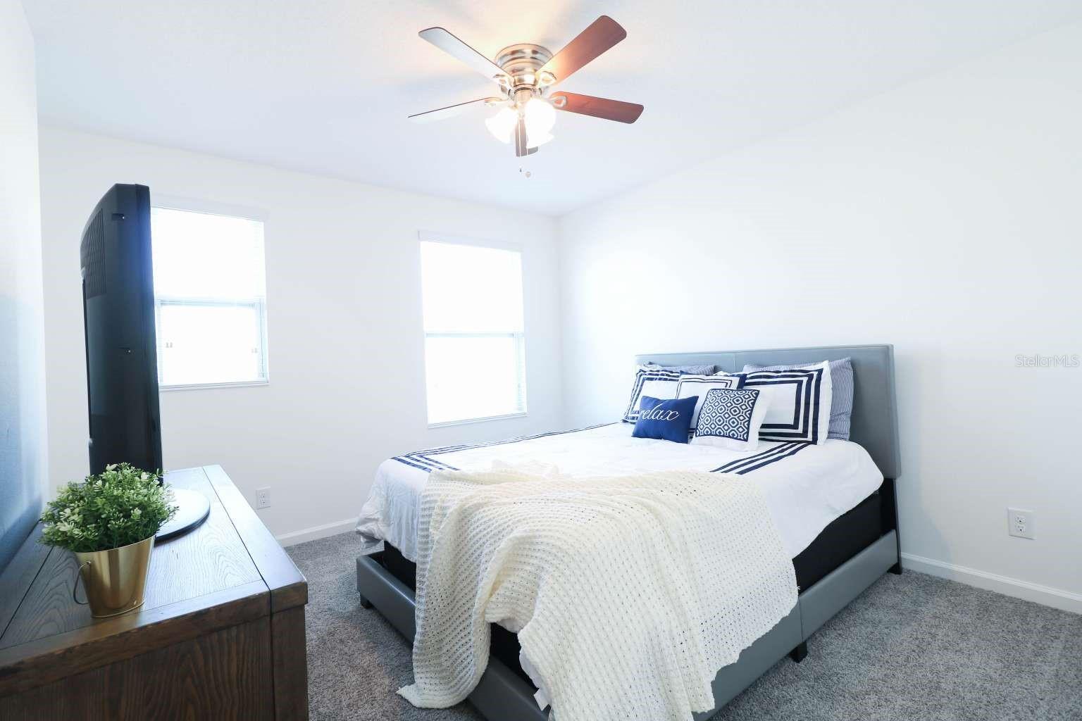 SUMMERLAKE GRVS - Residential