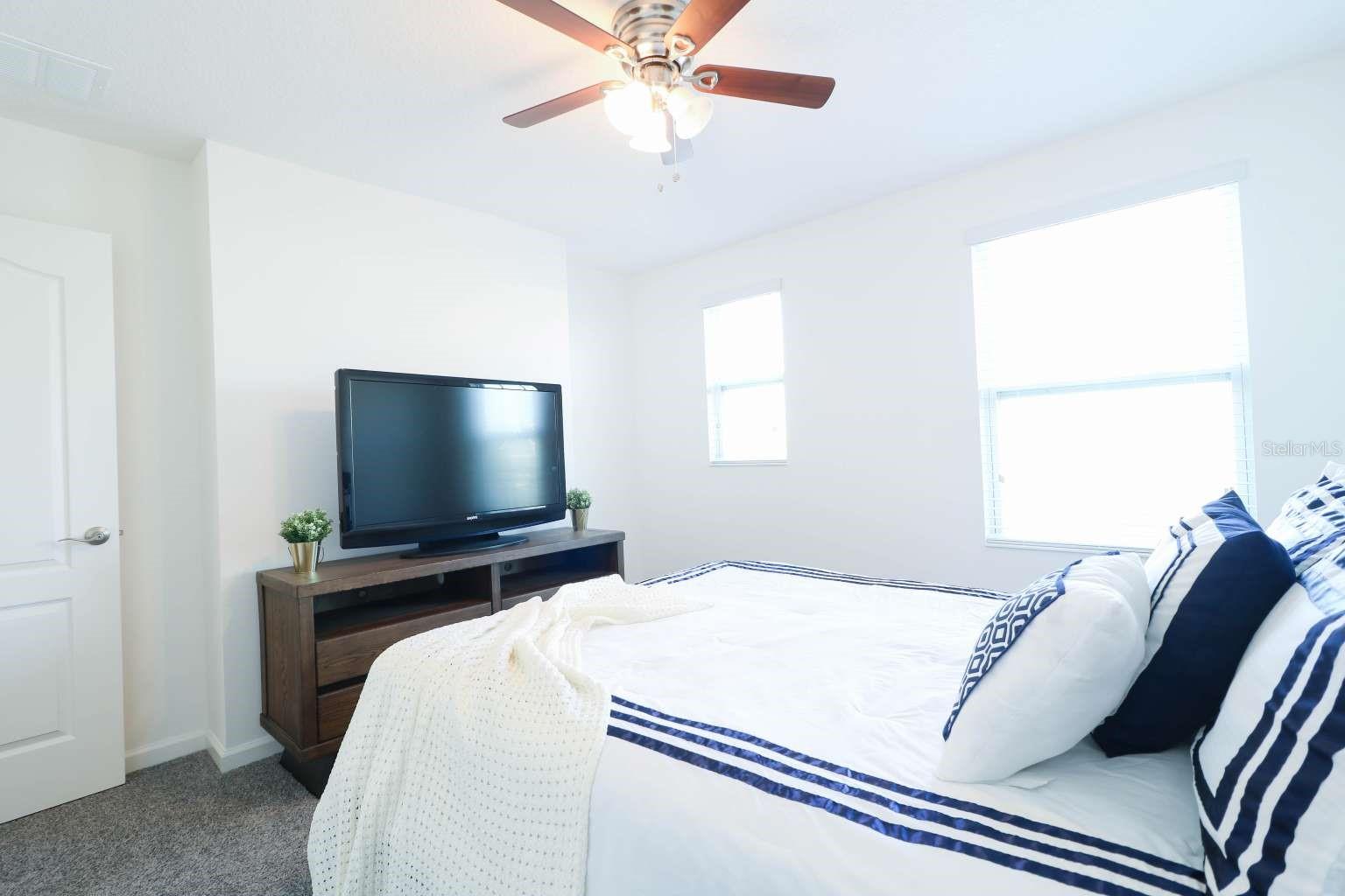 SUMMERLAKE GRVS - Residential