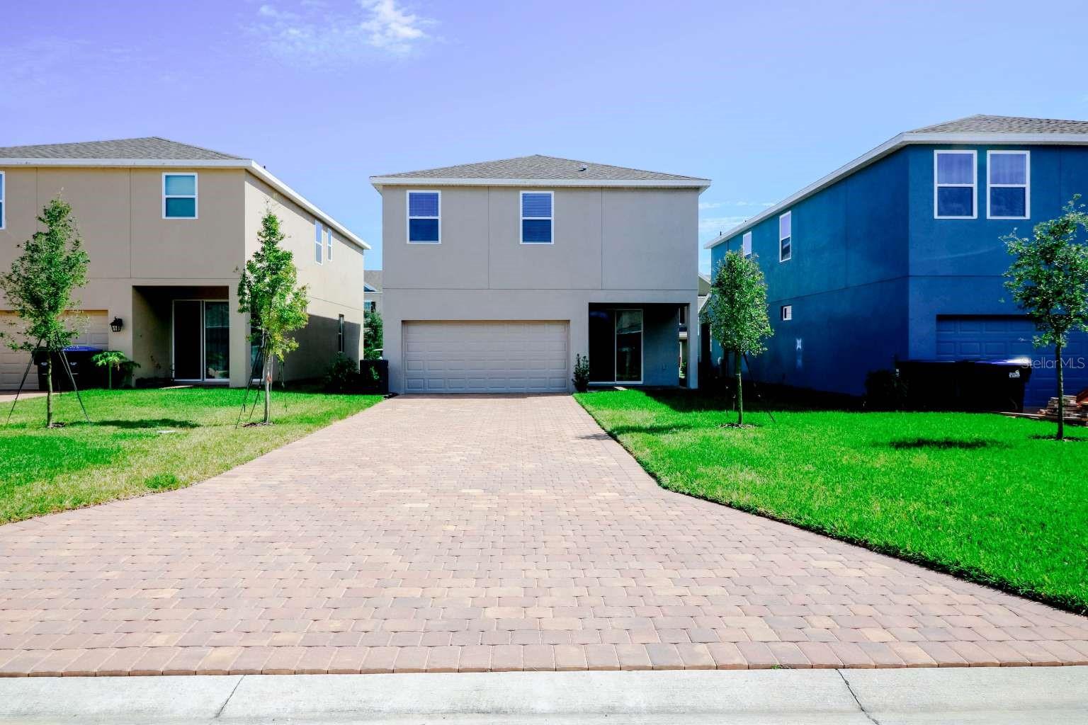 SUMMERLAKE GRVS - Residential