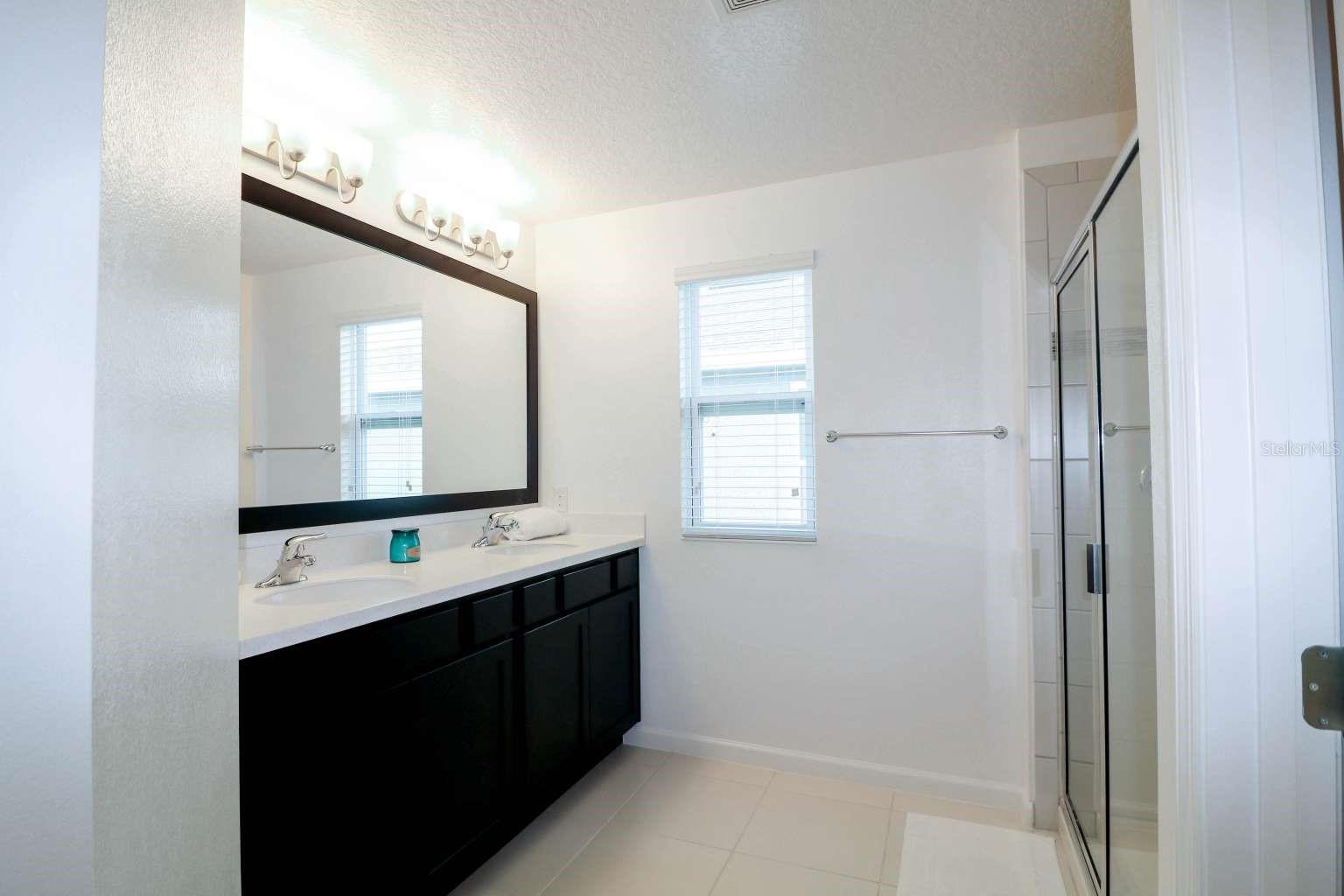 SUMMERLAKE GRVS - Residential
