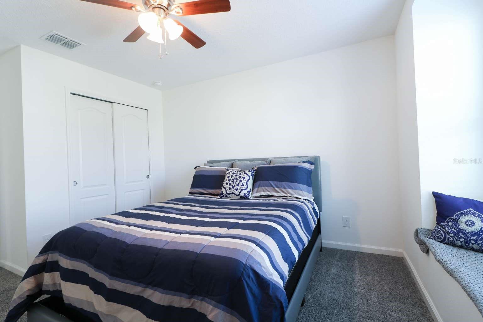 SUMMERLAKE GRVS - Residential