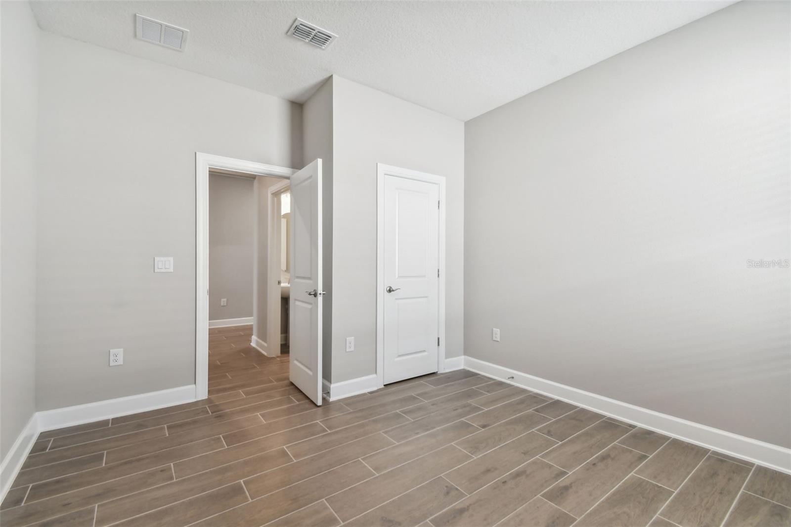 VENICE WOODLANDS PH 2B - Residential