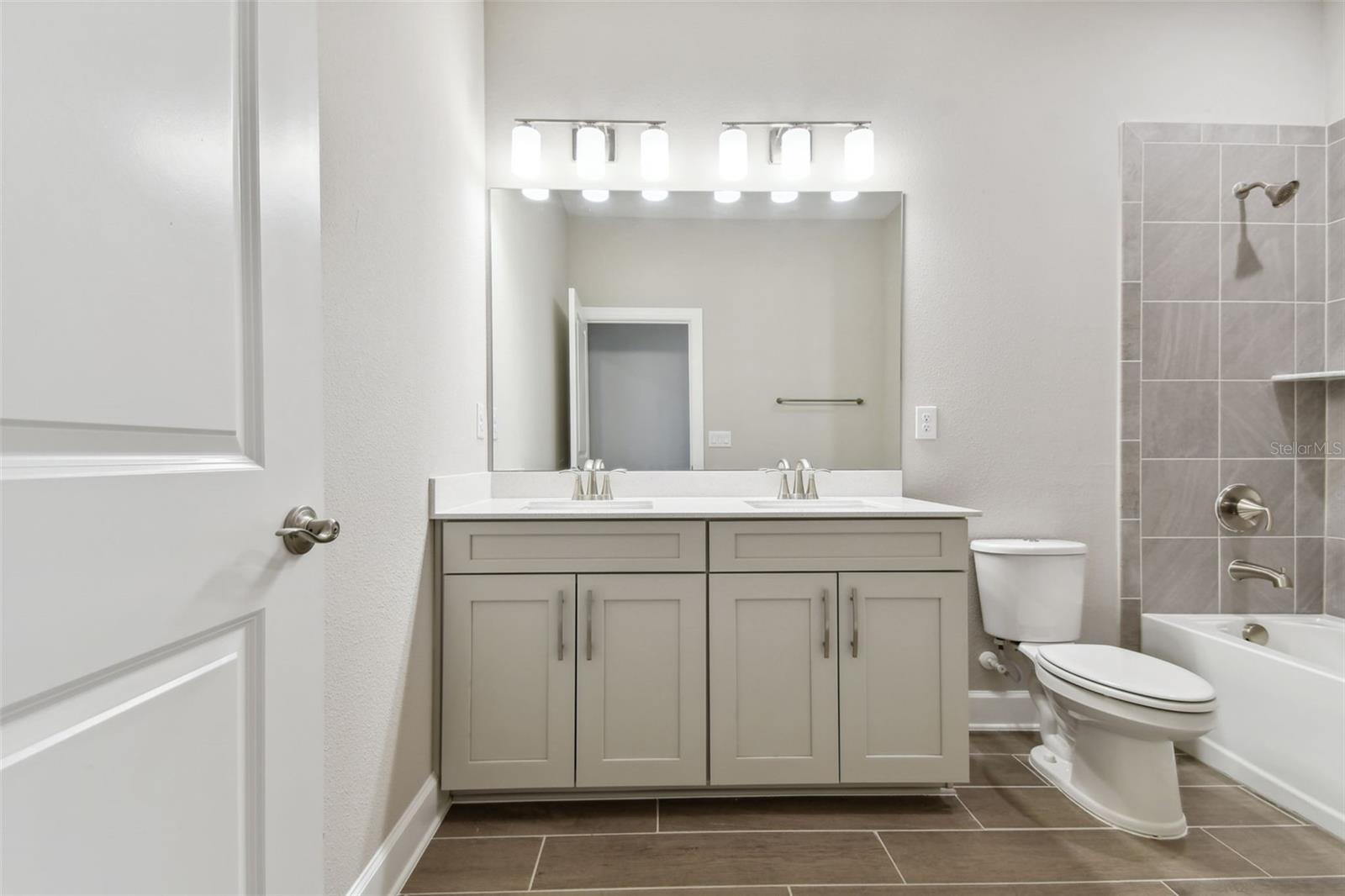 VENICE WOODLANDS PH 2B - Residential