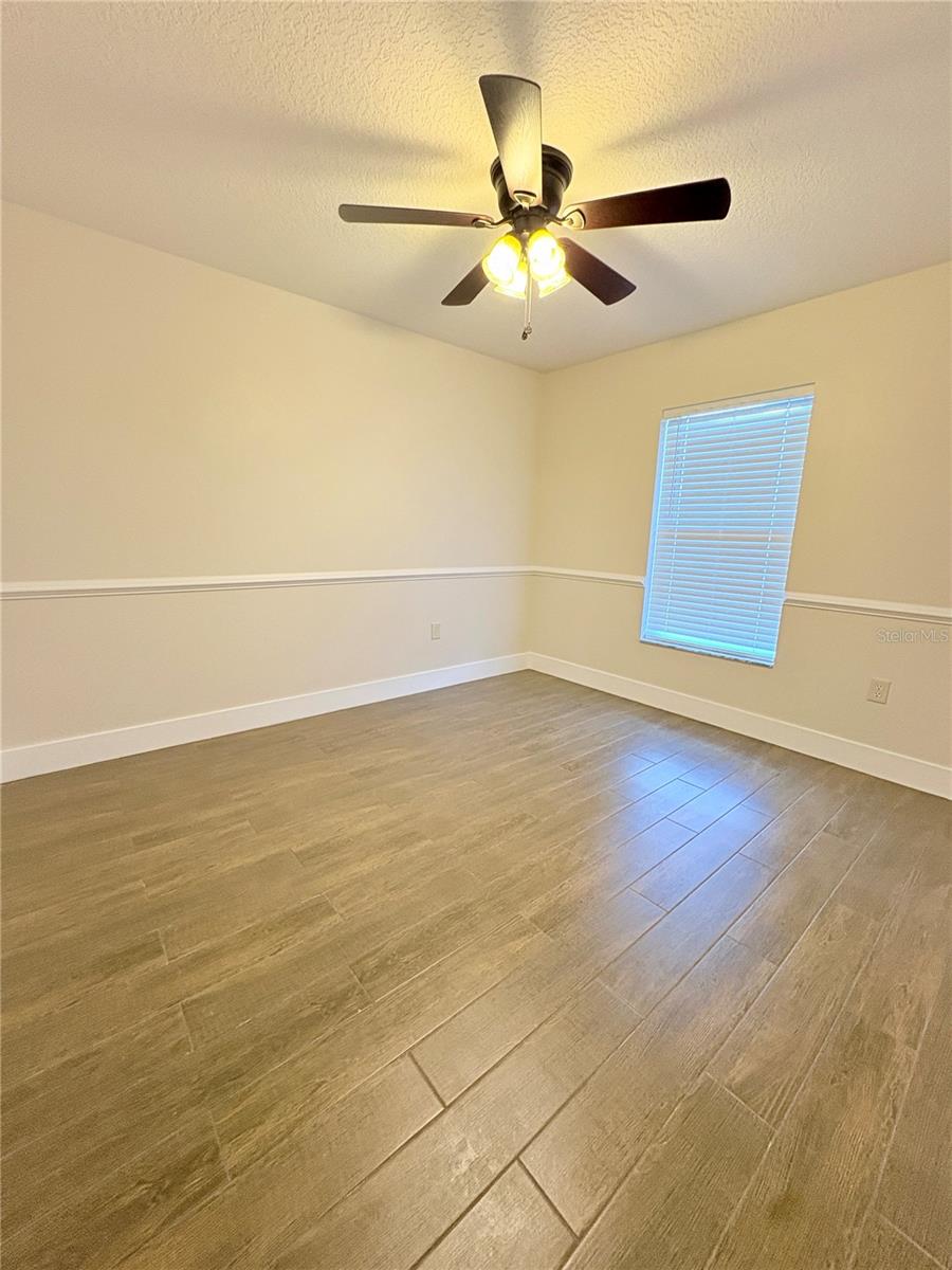 NORTH OAKS ESTATES - Residential Lease