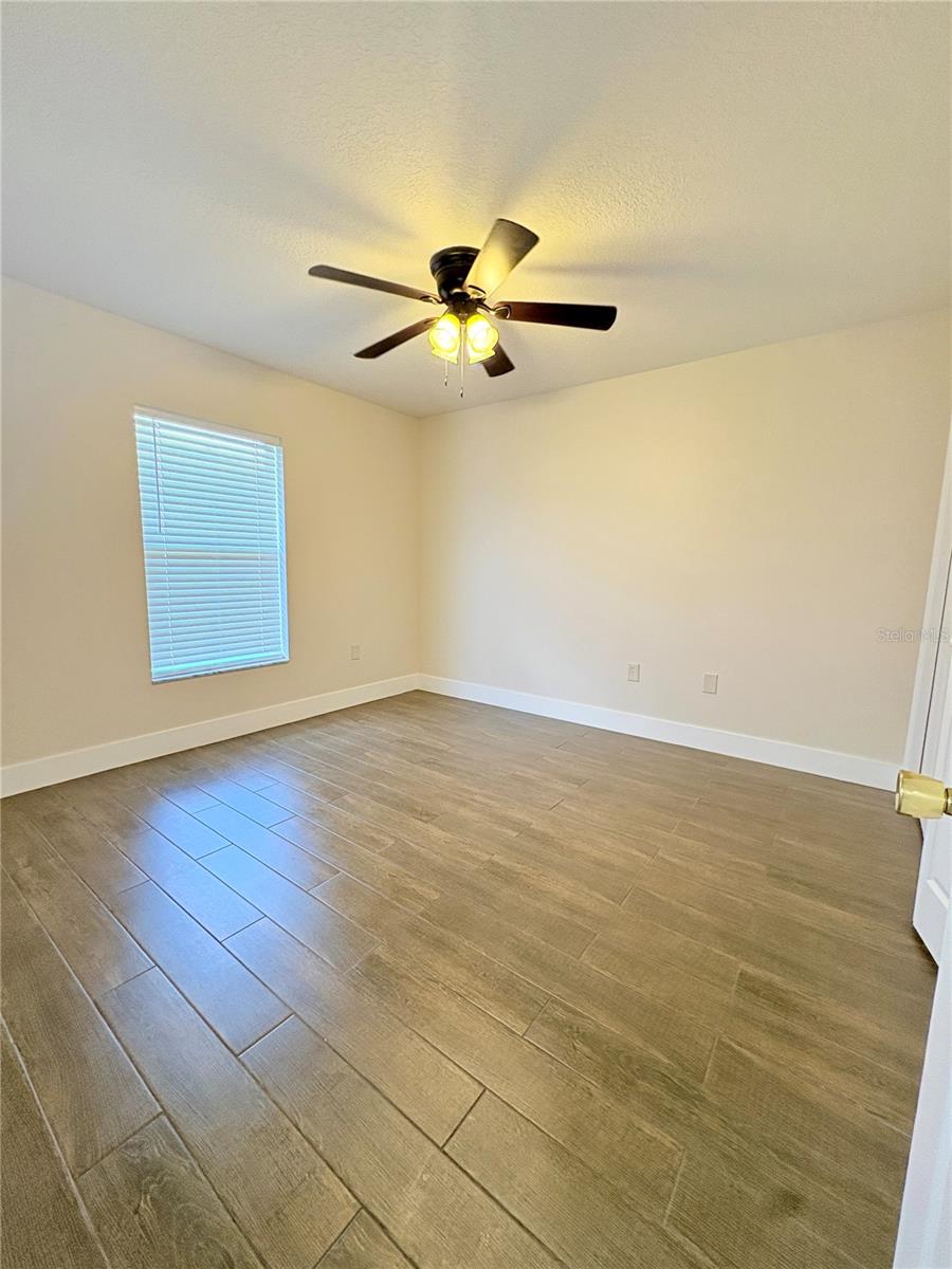 NORTH OAKS ESTATES - Residential Lease