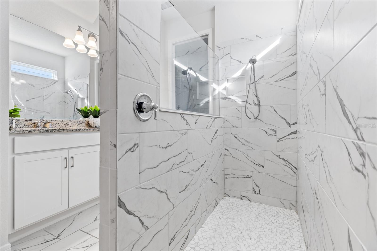 OAKS OF PASCO - Residential