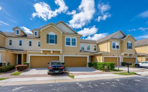 Photo of 13526 Fountainbleau Drive, Clermont, FL 34711 (MLS # V4943677)