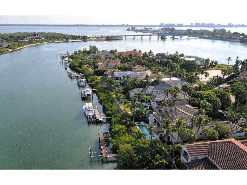 LIGHTHOUSE POINT - Residential