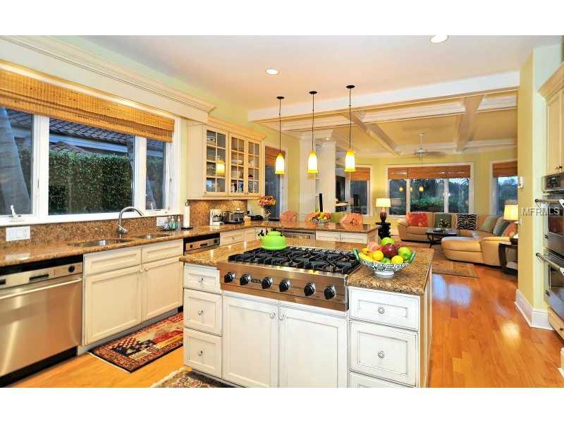 LIGHTHOUSE POINT - Residential