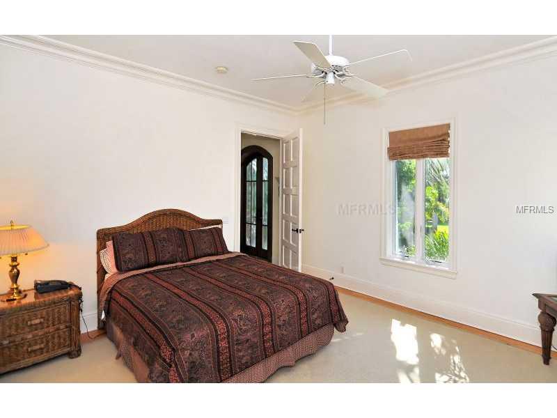 LIGHTHOUSE POINT - Residential