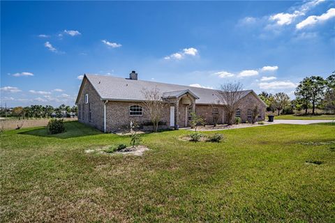 A home in LAKE ALFRED