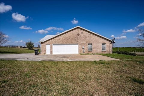 A home in LAKE ALFRED