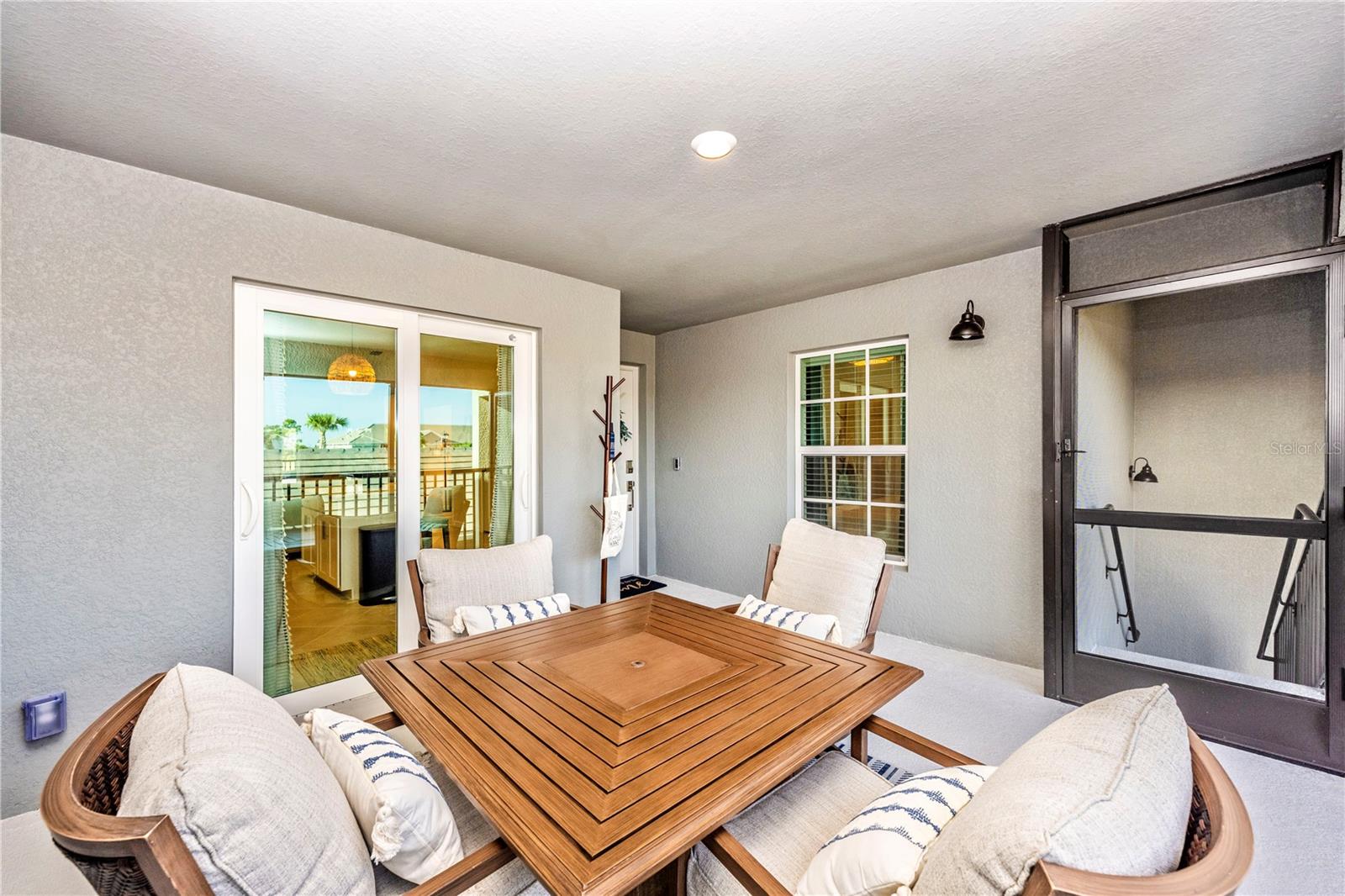 WELLEN PARK GOLF & COUNTRY CLUB - Residential Lease