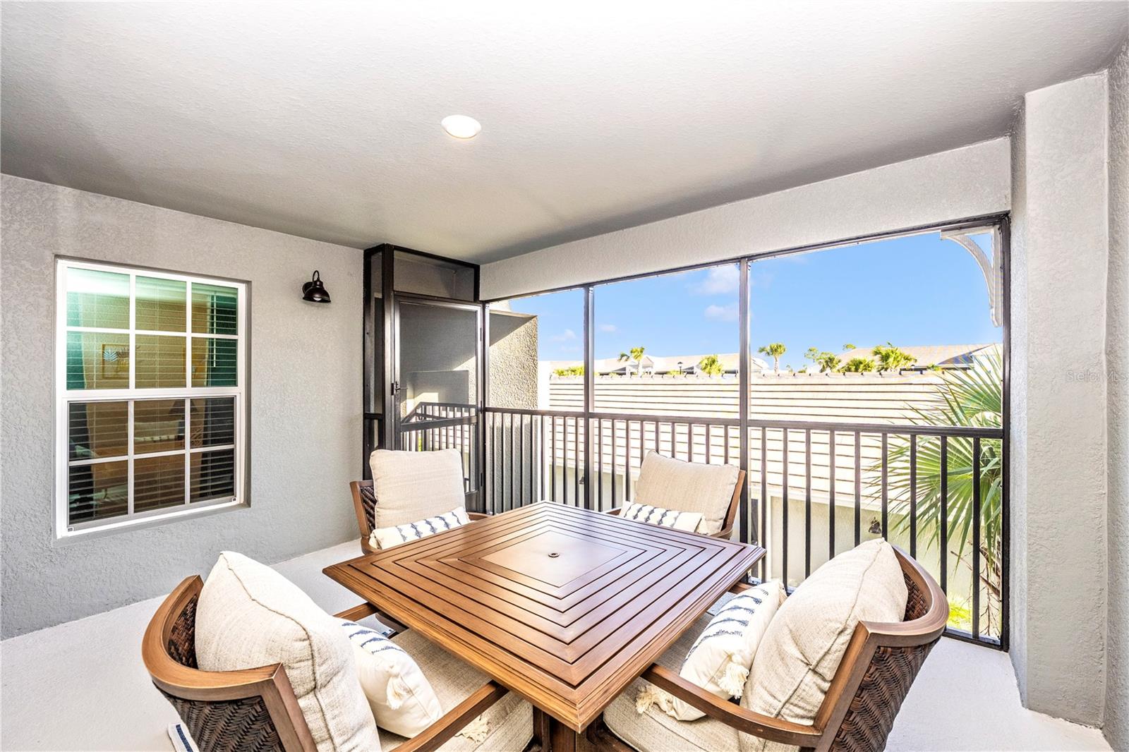 WELLEN PARK GOLF & COUNTRY CLUB - Residential Lease