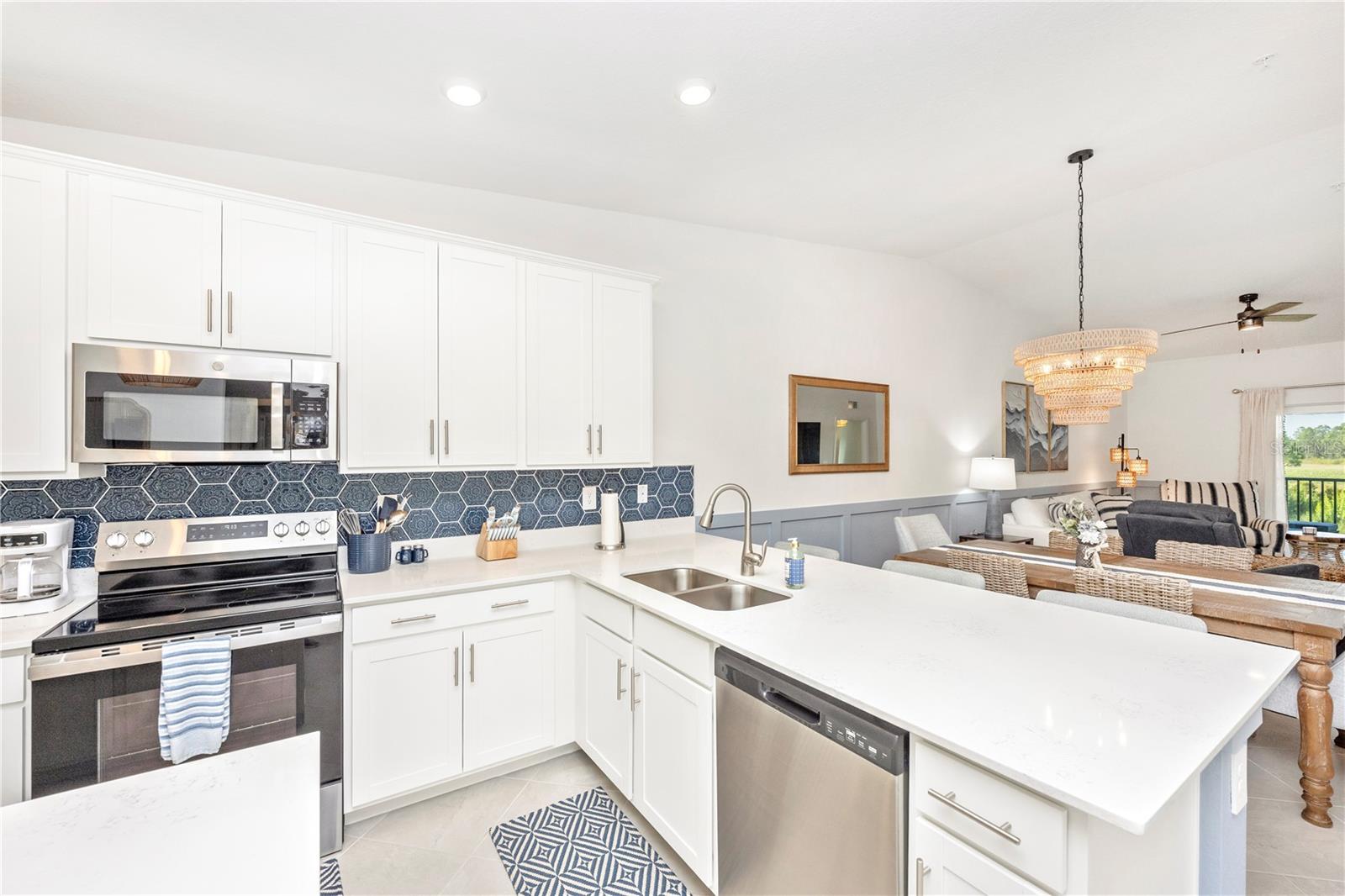 WELLEN PARK GOLF & COUNTRY CLUB - Residential Lease