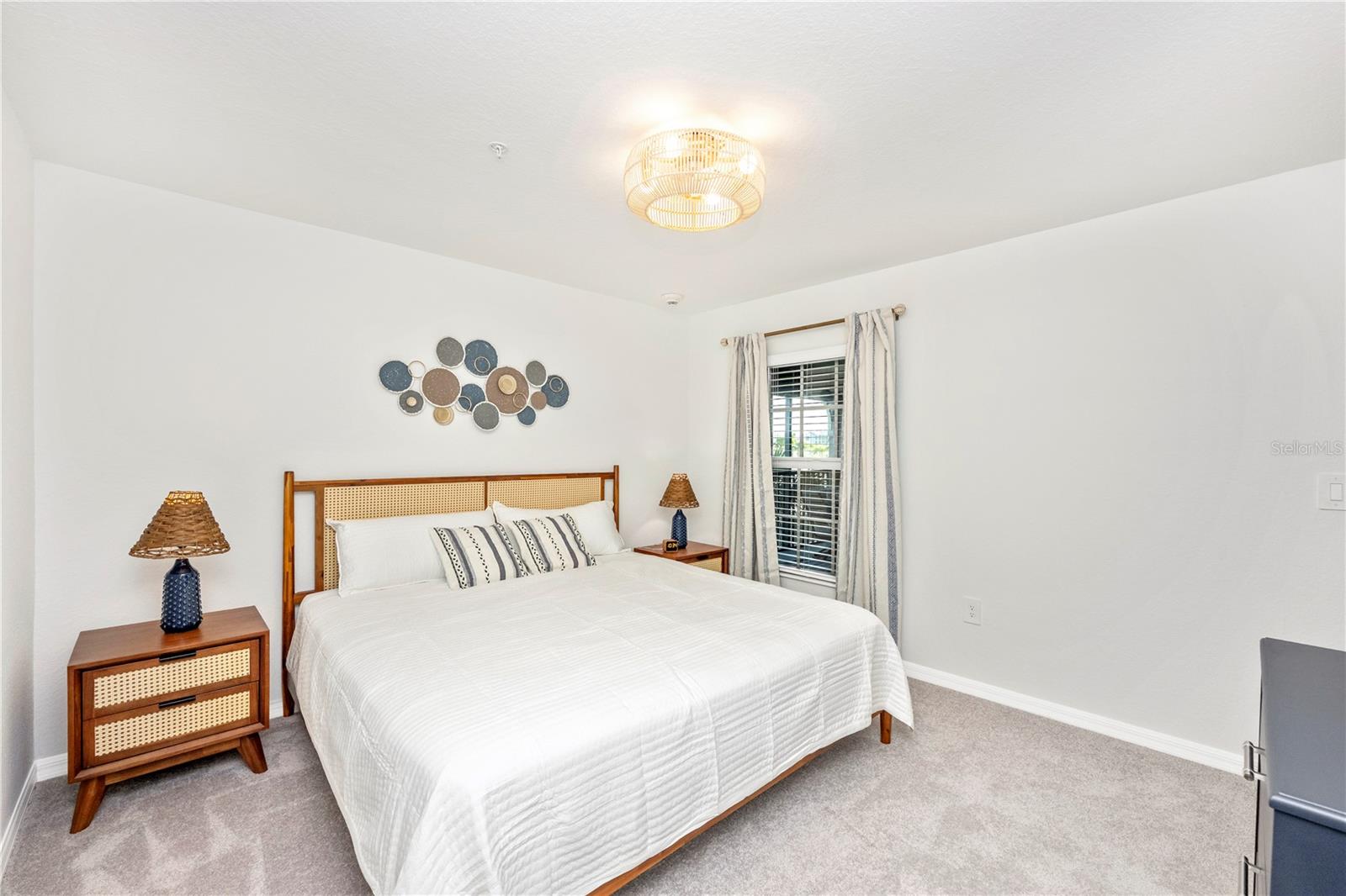 WELLEN PARK GOLF & COUNTRY CLUB - Residential Lease