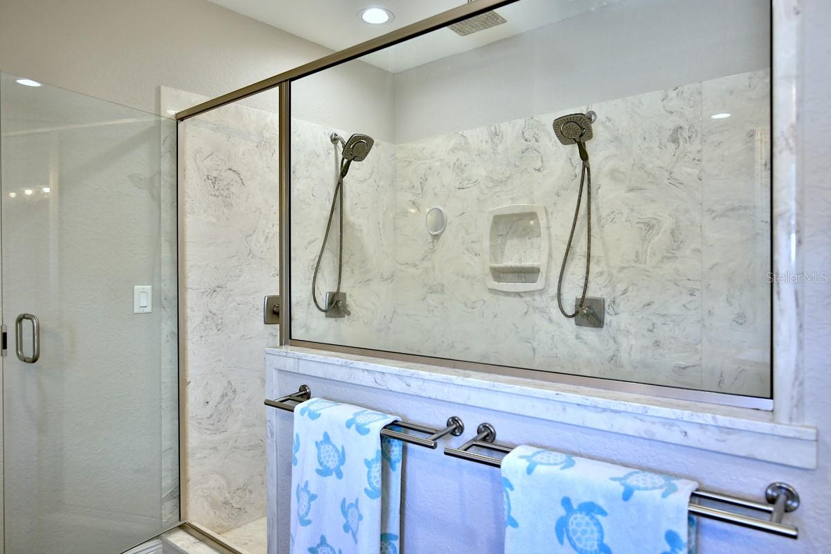 LAKE FAYE - Residential