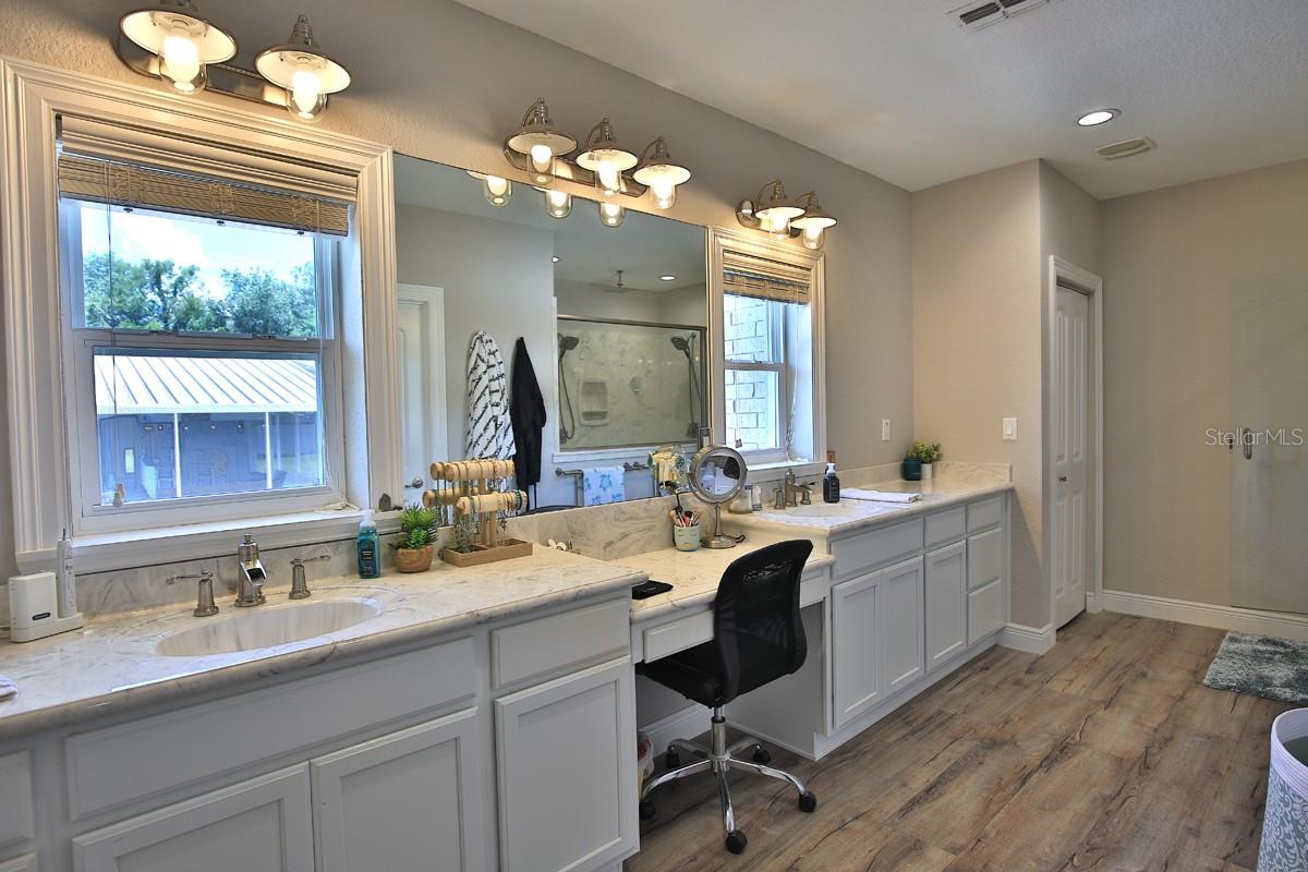 LAKE FAYE - Residential