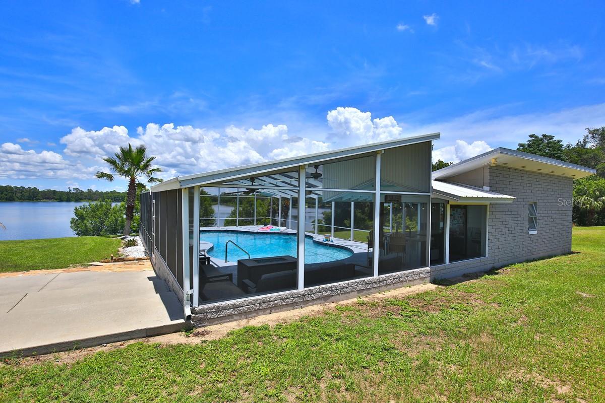 LAKE FAYE - Residential