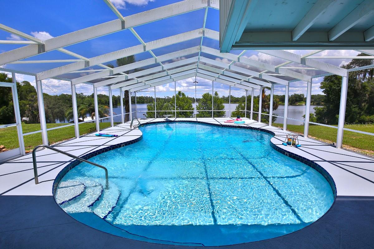 LAKE FAYE - Residential