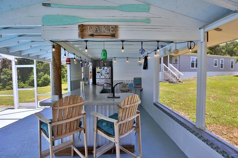 Tiny photo for 10893 SE 141 Avenue Road, Ocklawaha, FL 32179 (MLS # OM703382)