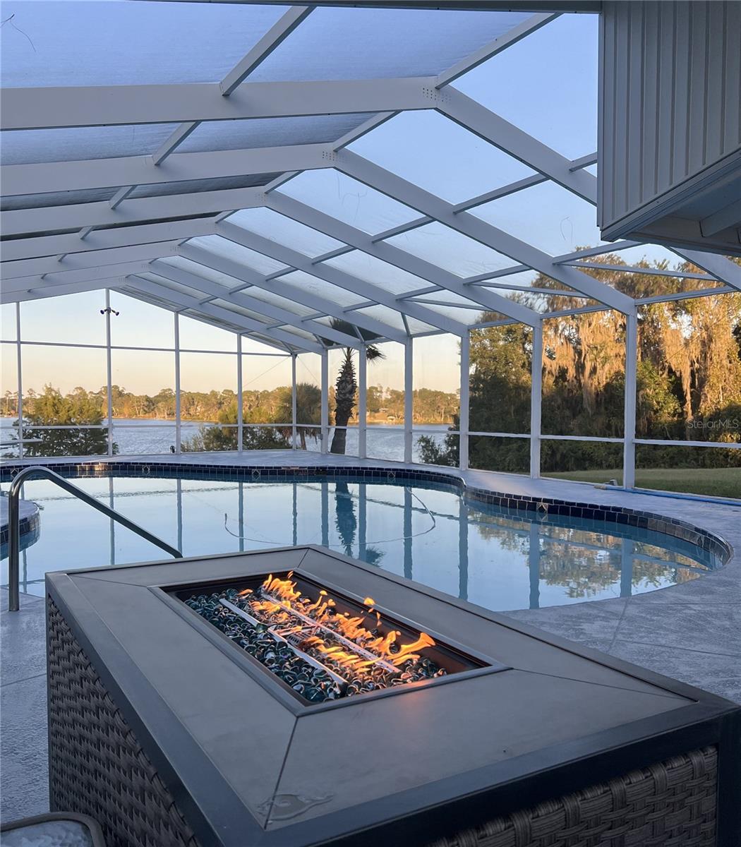 LAKE FAYE - Residential