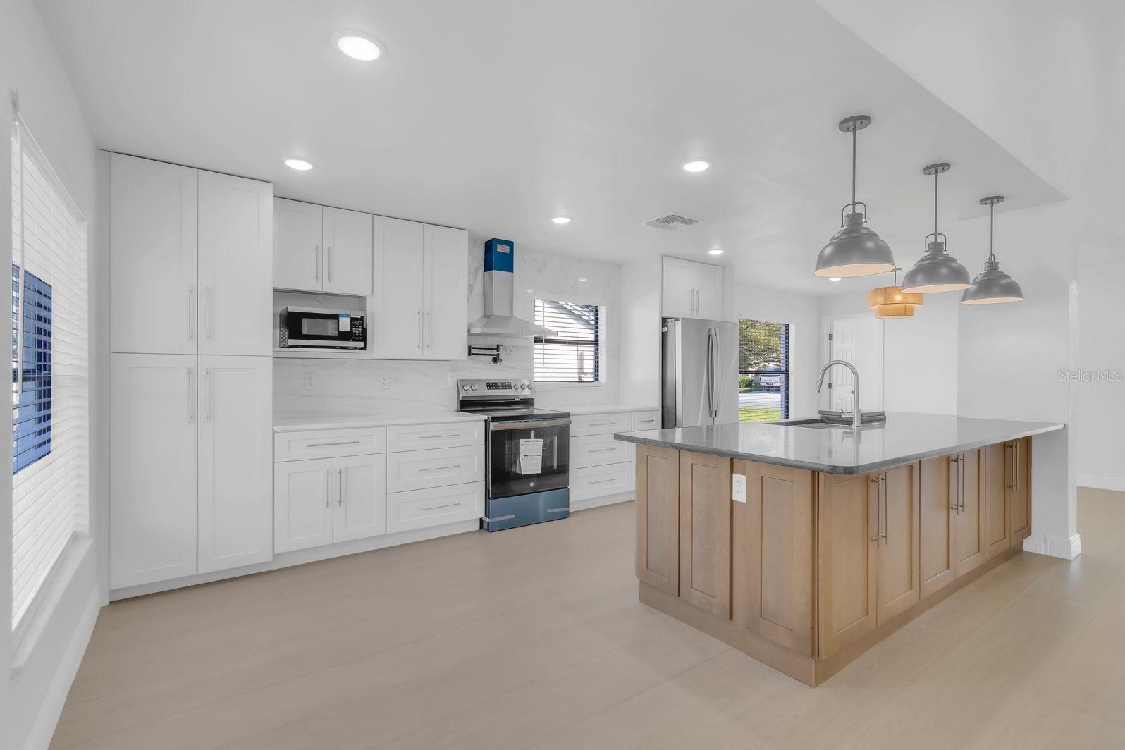 MILL RUN UNIT 6 - Residential Lease