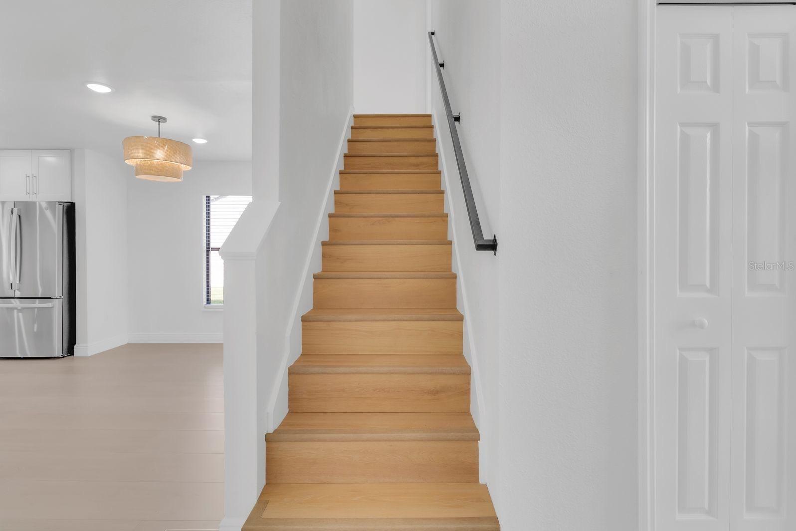 MILL RUN UNIT 6 - Residential Lease