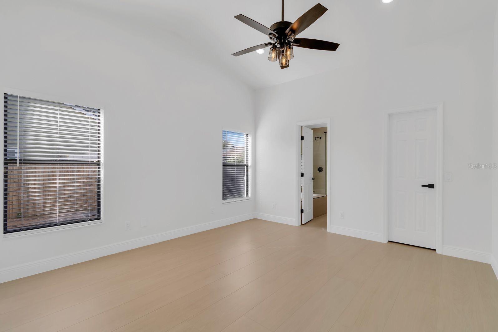 MILL RUN UNIT 6 - Residential Lease