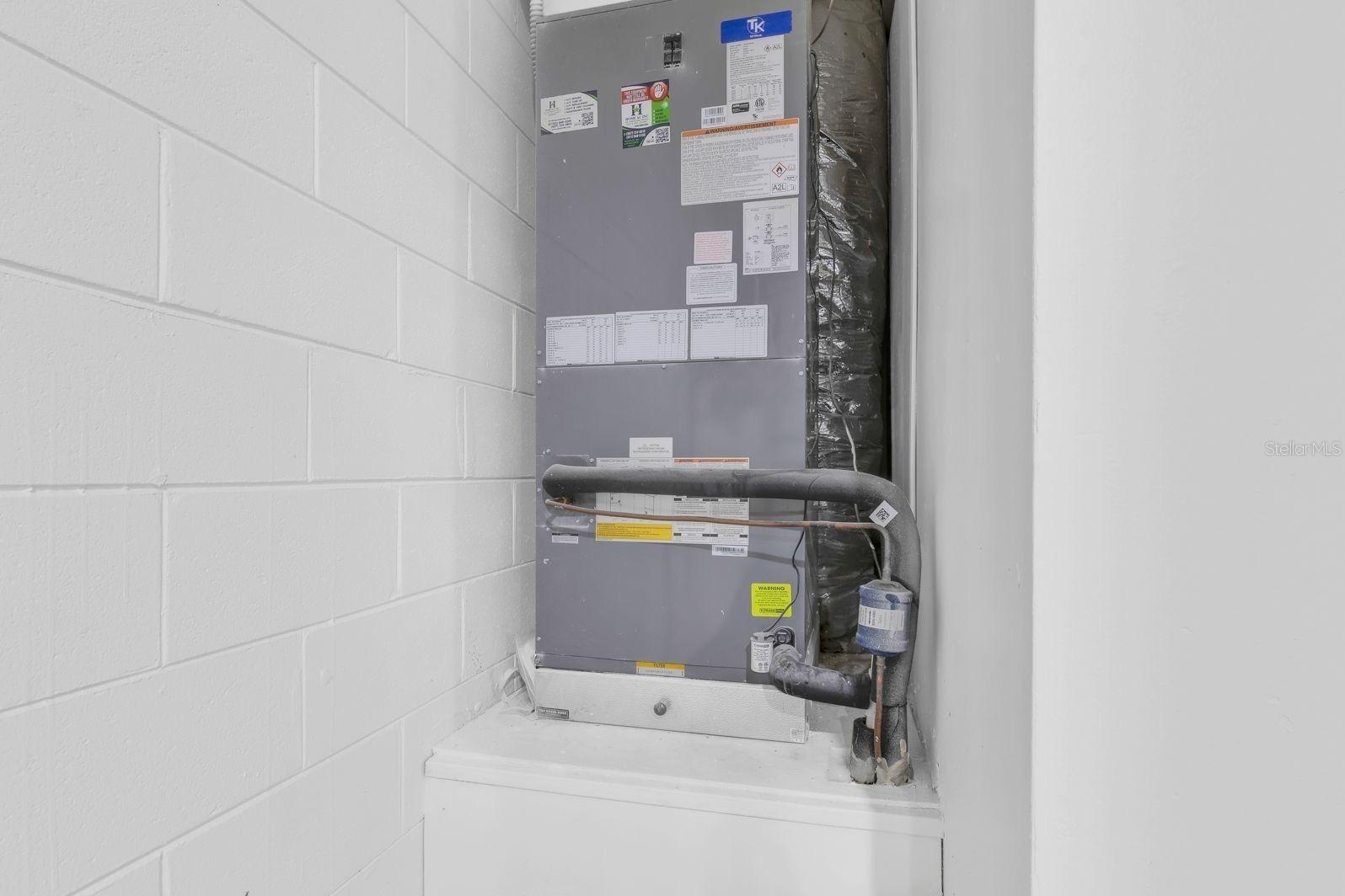 MILL RUN UNIT 6 - Residential Lease