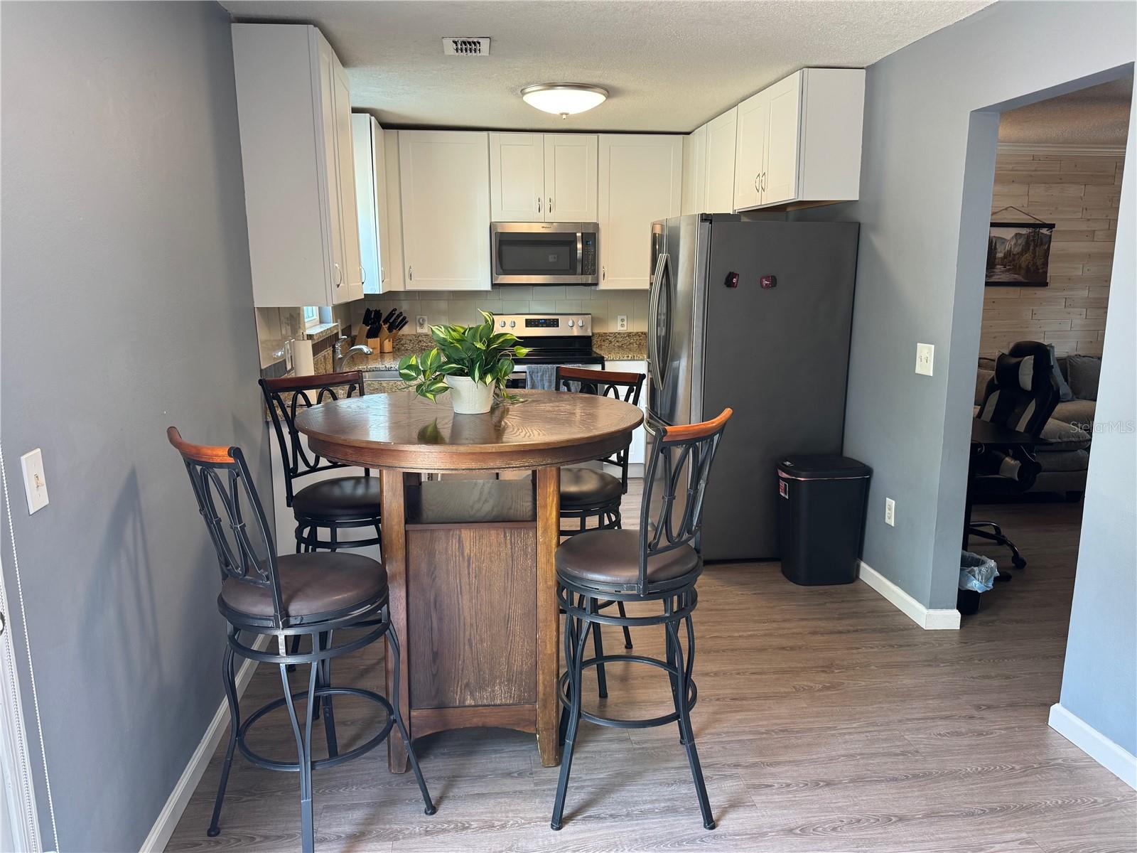 GROVELAND FARMS 23-22-24 - Residential