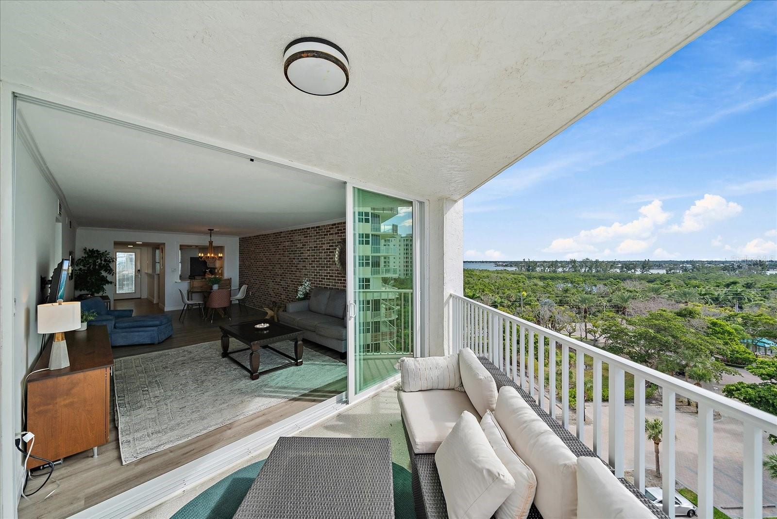 LIDO HARBOUR TOWERS - Residential