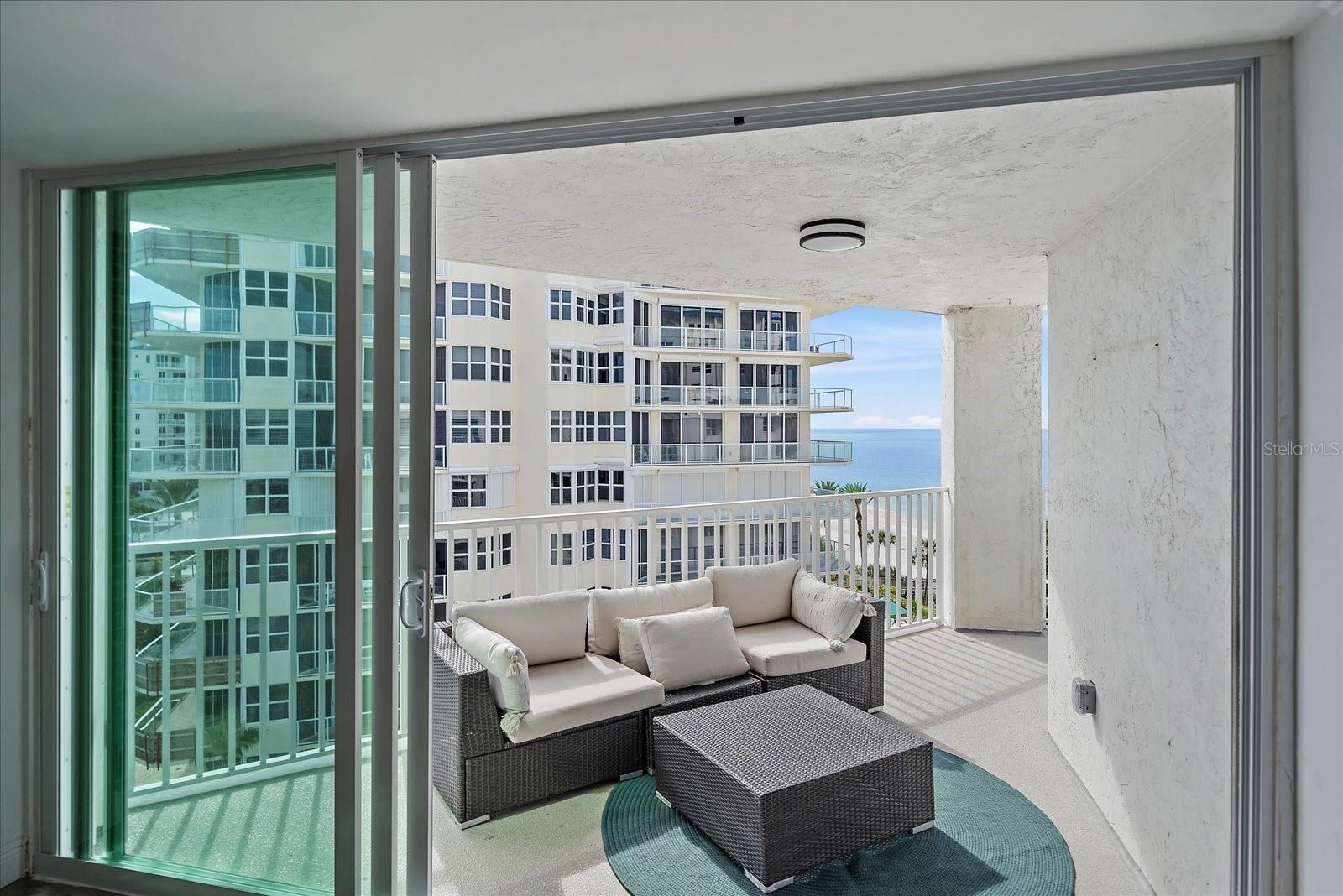 LIDO HARBOUR TOWERS - Residential