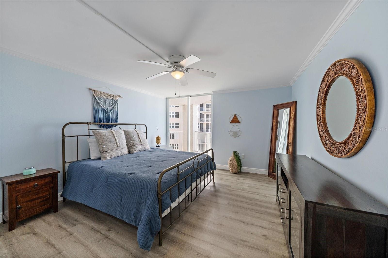 LIDO HARBOUR TOWERS - Residential