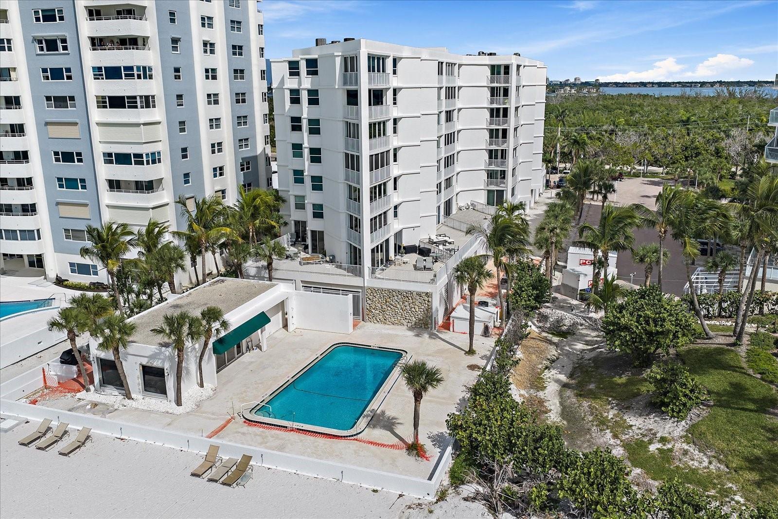 LIDO HARBOUR TOWERS - Residential