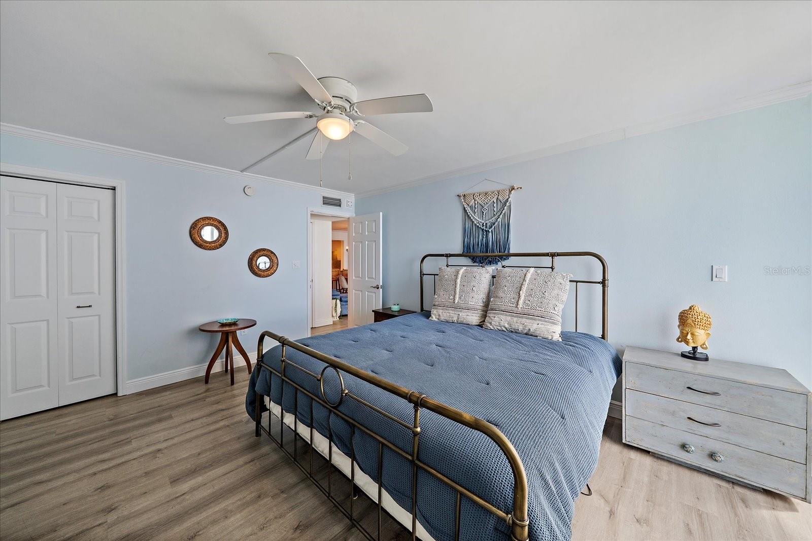 LIDO HARBOUR TOWERS - Residential