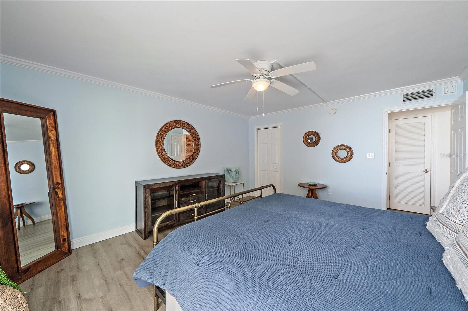 LIDO HARBOUR TOWERS - Residential