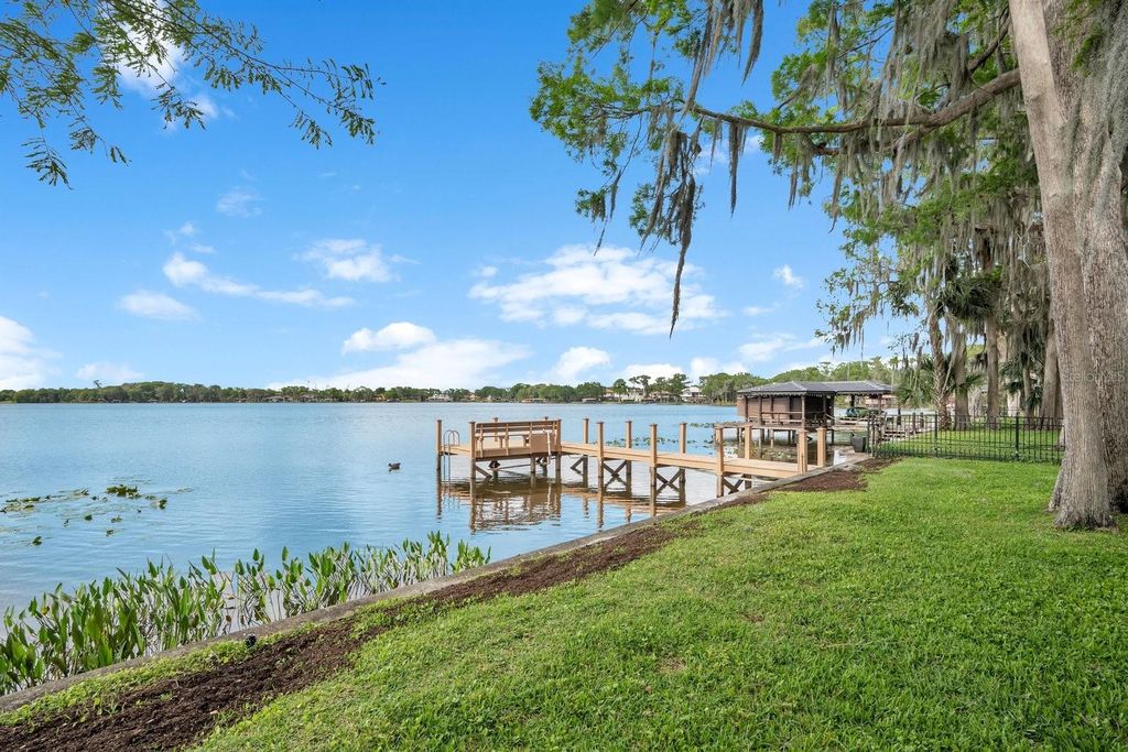 Photo of 2820 Bear Island Pointe, Winter Park, FL 32792 (MLS # O6395836)
