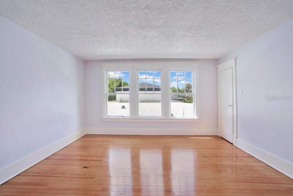 ELLNO WILLO - Residential